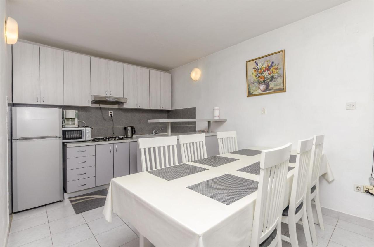 Apartments Ercegovic 罗戈兹尼察 外观 照片