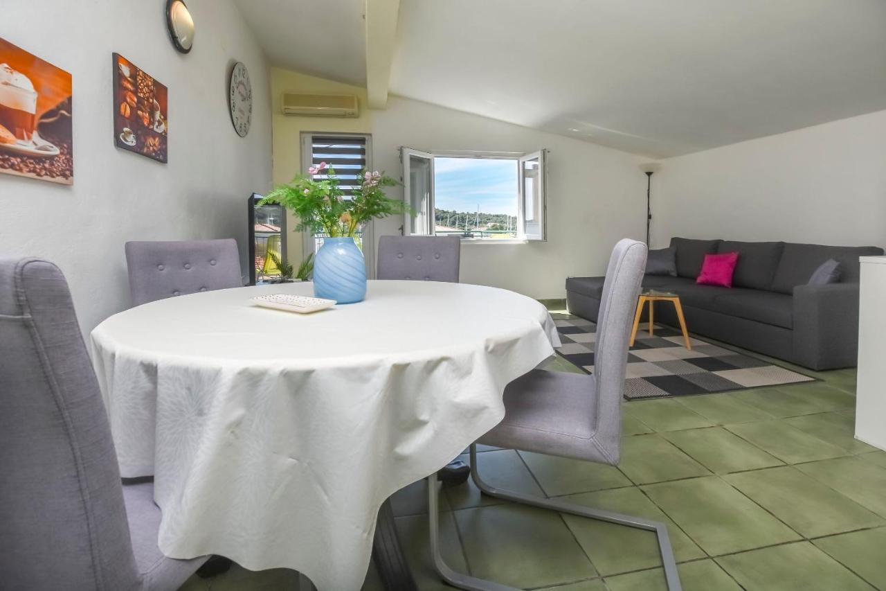 Apartments Ercegovic 罗戈兹尼察 外观 照片