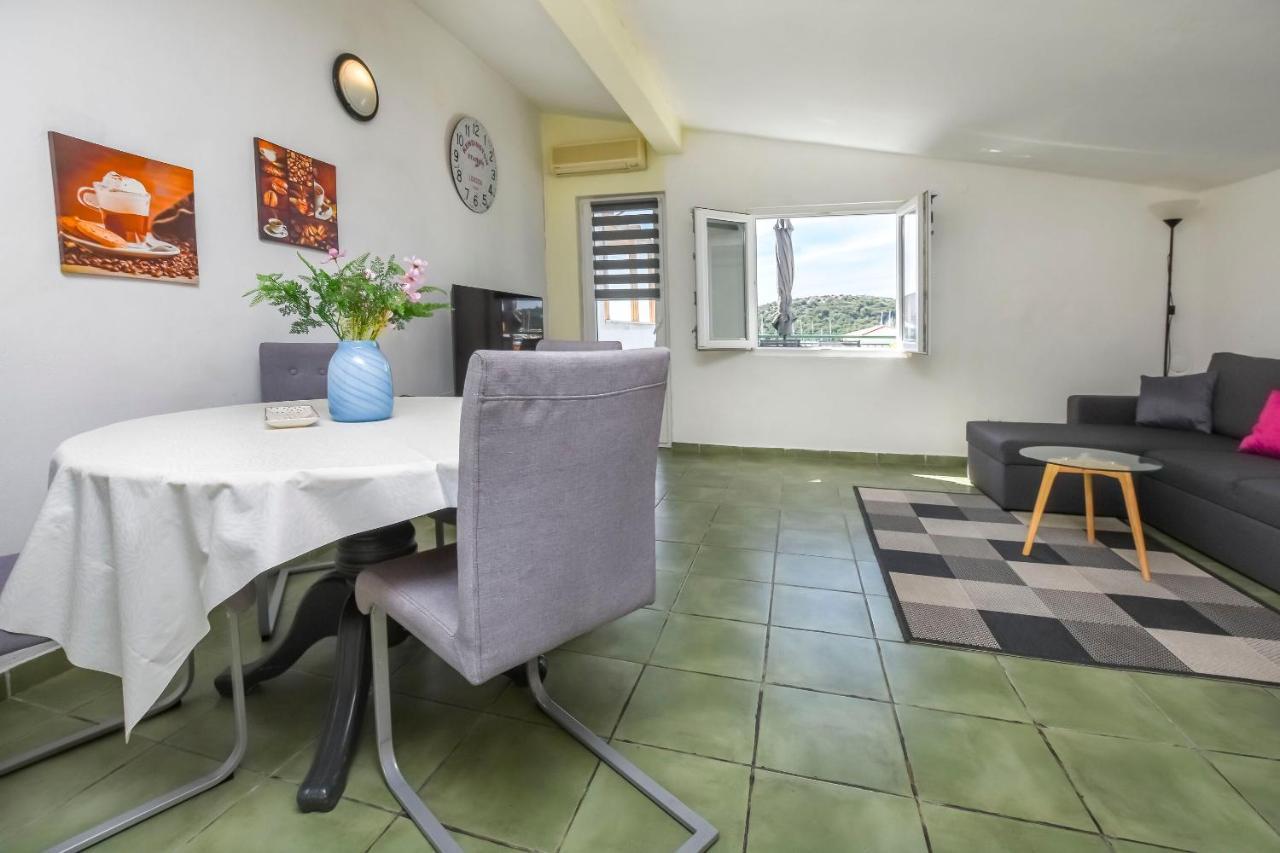 Apartments Ercegovic 罗戈兹尼察 外观 照片