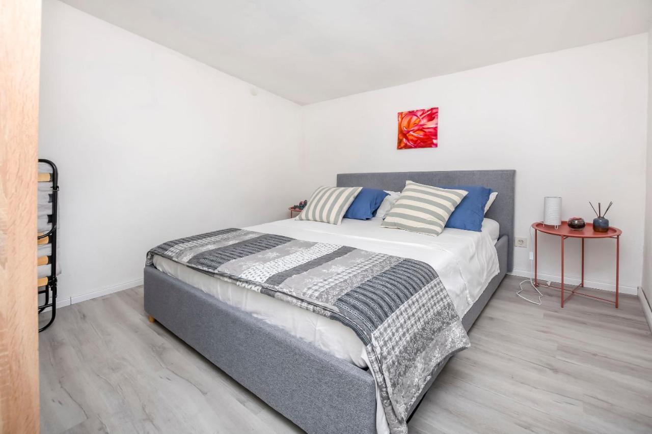 Apartments Ercegovic 罗戈兹尼察 外观 照片